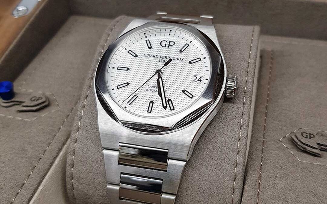 Girard Perregaux Laureato 42 mm